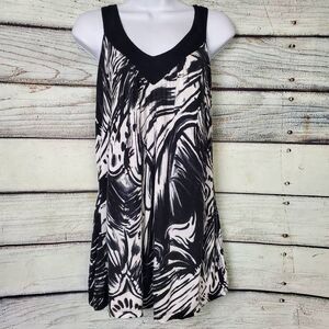 Maurices Women’s 1x Black White Abstract Print Rayon Racerback Tank Top